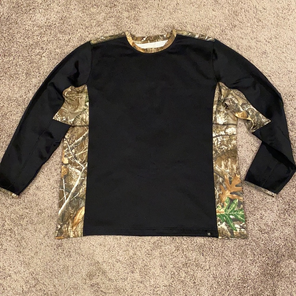 Magellan Outdoors Men's Blackout 3.0 Crew Neck Baselayer T-shirt